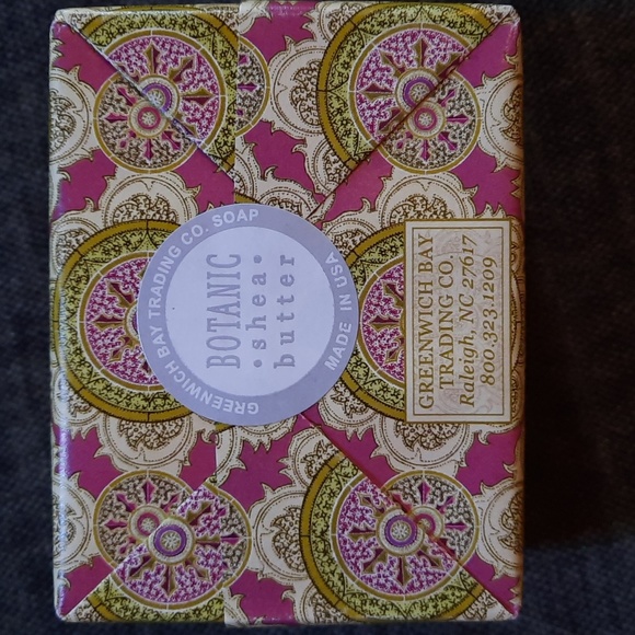 Black Currant Olive Shea Butter Spa Bath Bar Soap Set 10.5oz Cocoa Butter Bath - Picture 4 of 4